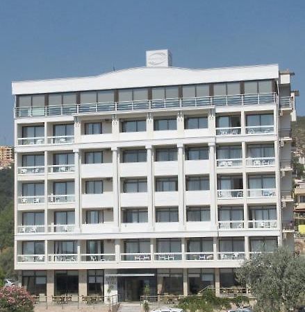 Porteras Otel Кушадасъ Екстериор снимка