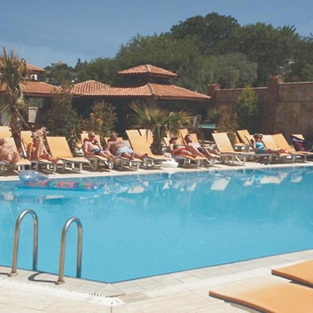 Porteras Otel Кушадасъ Екстериор снимка