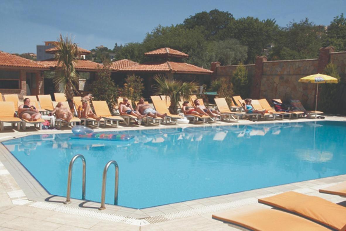 Porteras Otel Кушадасъ Екстериор снимка
